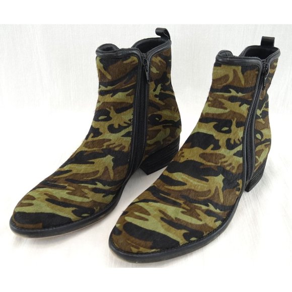 EUC Women's Vaneli Camo Boots | Zipper, Size 7 1/2M - Picture 3 of 9